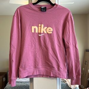 Nike pullover puff logo light sweatshirt